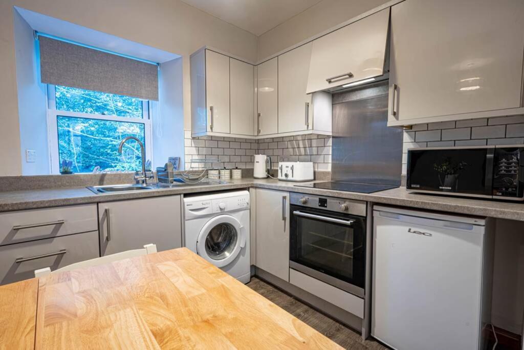 Cozy Newly Renovated Town Centre Apartment Aberfeldy Luaran gambar